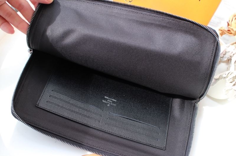 Louis Vuitton Clutch Bags